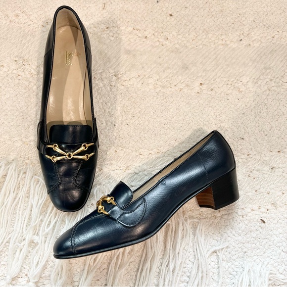 Gucci Heels Blue/Navy Leather Horsebit Low Heel Dress Shoes Vintage